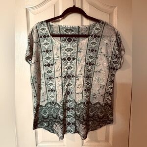 Misses Style & Co top, size M, white,cream and green.
